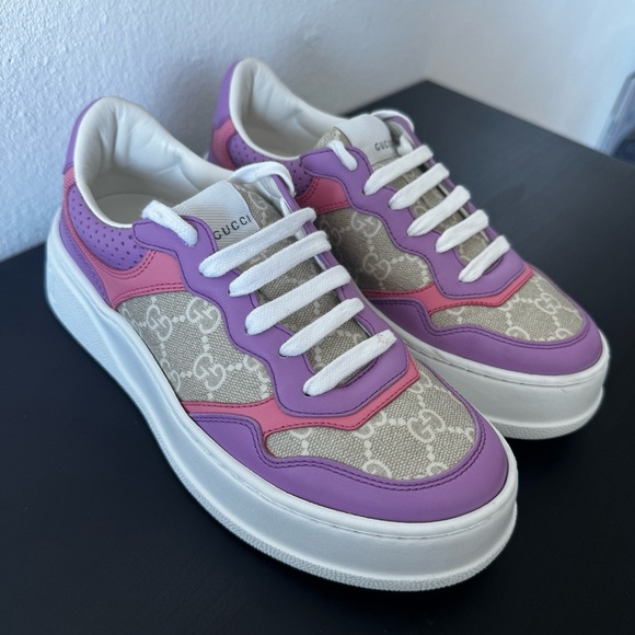 Gucci Lavender and Pink Logo Sneakers - Picture 2 of 7